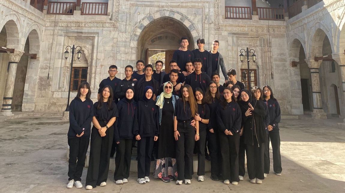 10-D ve 11-D Sınıflarımızın Gökmedrese Gezisi